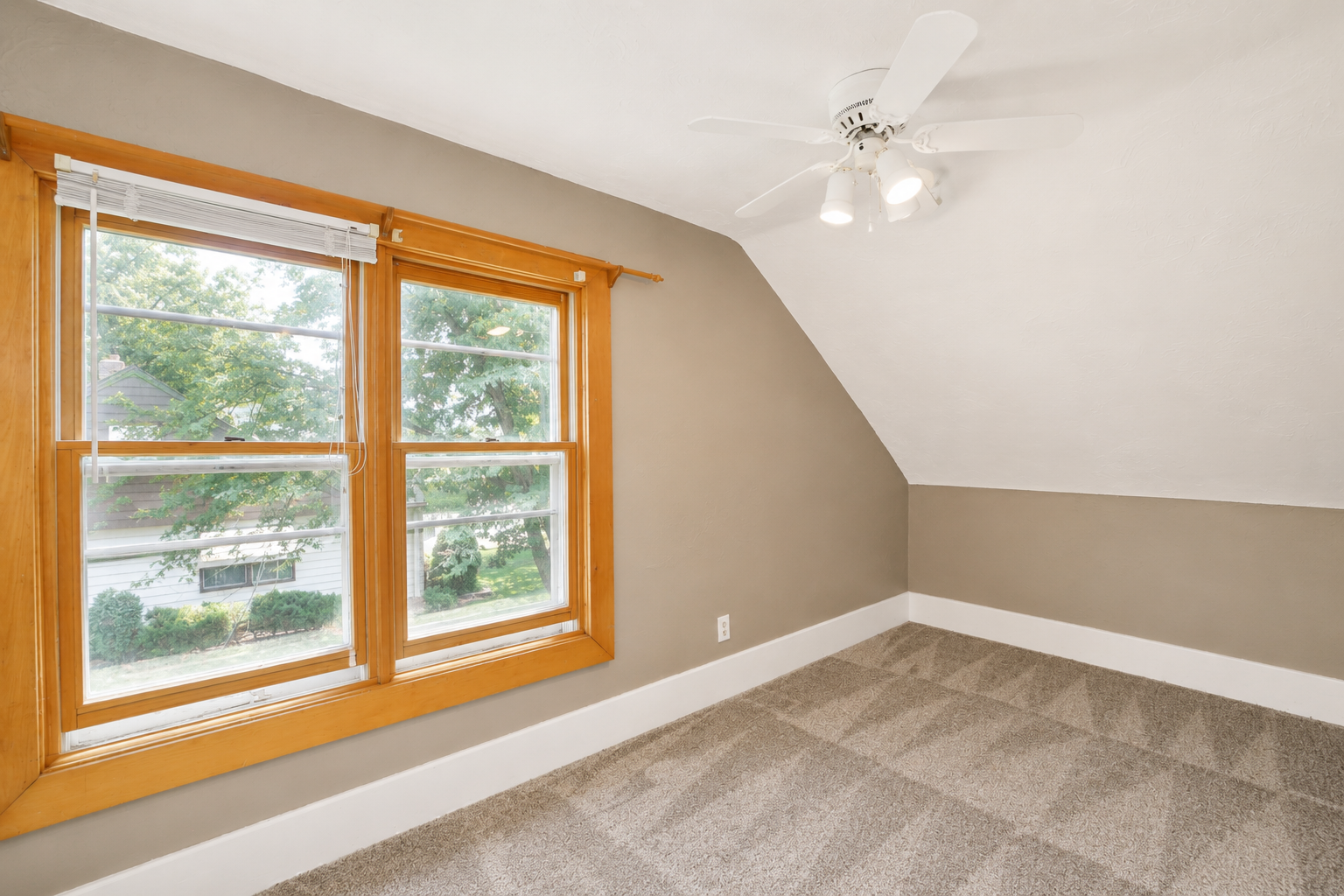 601 Summit Avenue Ne Property Photo 26