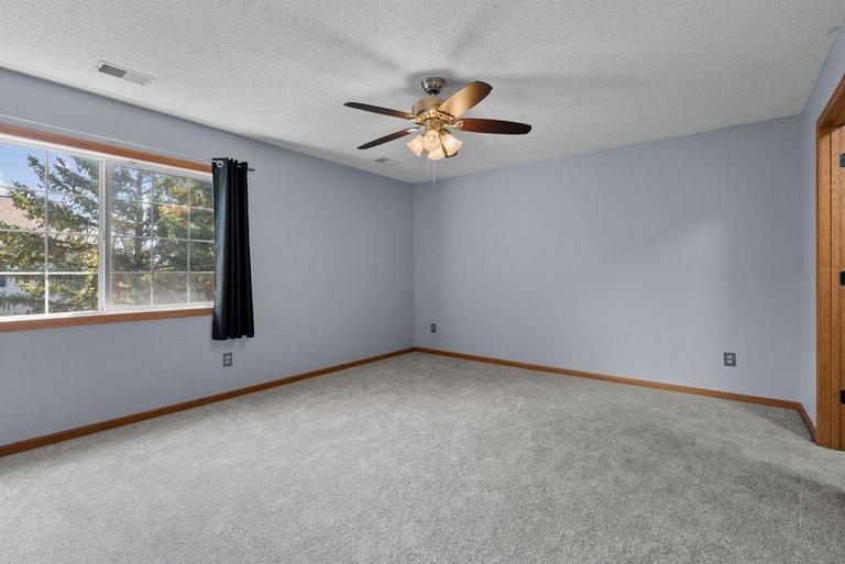 7559 Derby Lane Property Photo 13