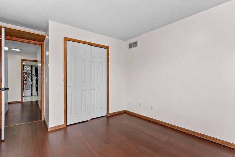 7559 Derby Lane Property Photo 23