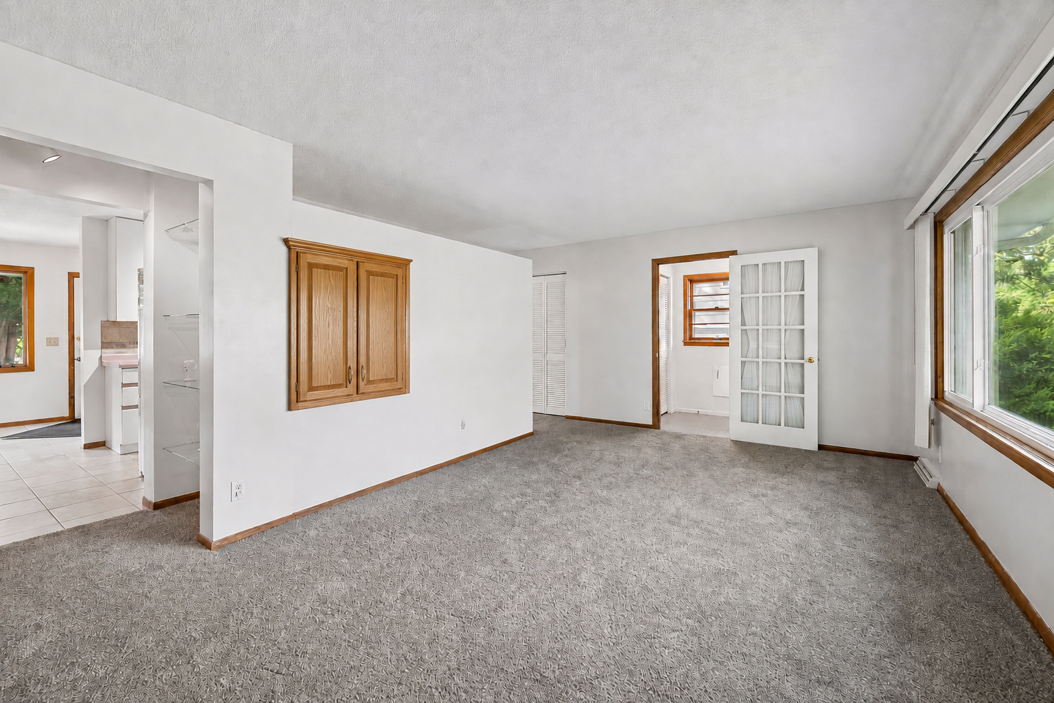 6324 Rolf Avenue Property Photo 4