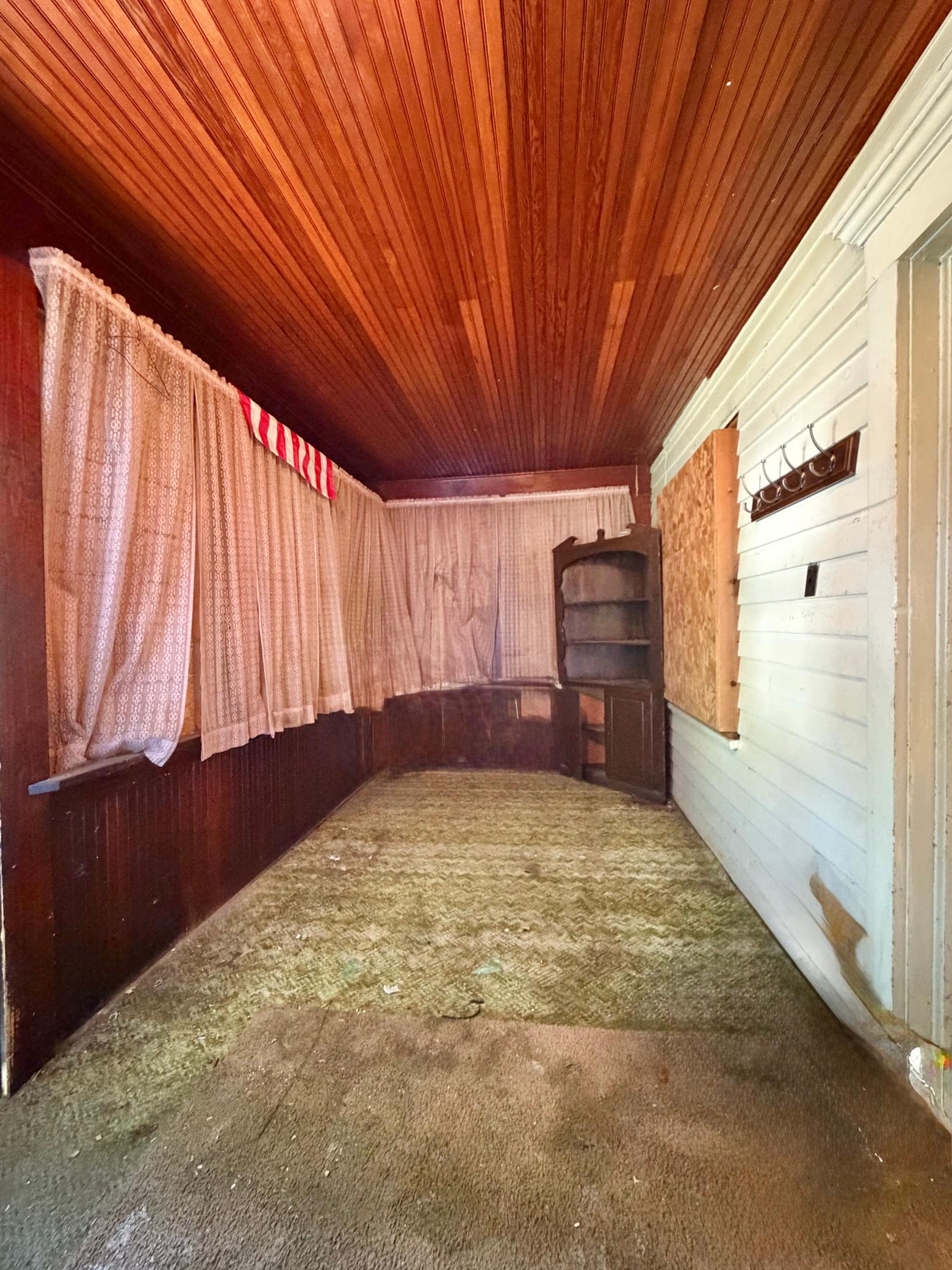 365 7th Avenue Property Photo 5