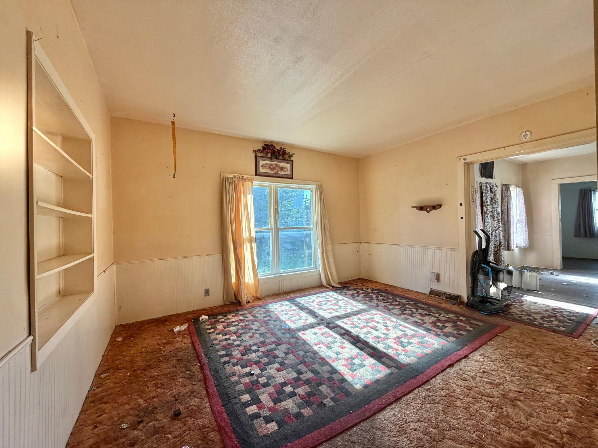 365 7th Avenue Property Photo 6