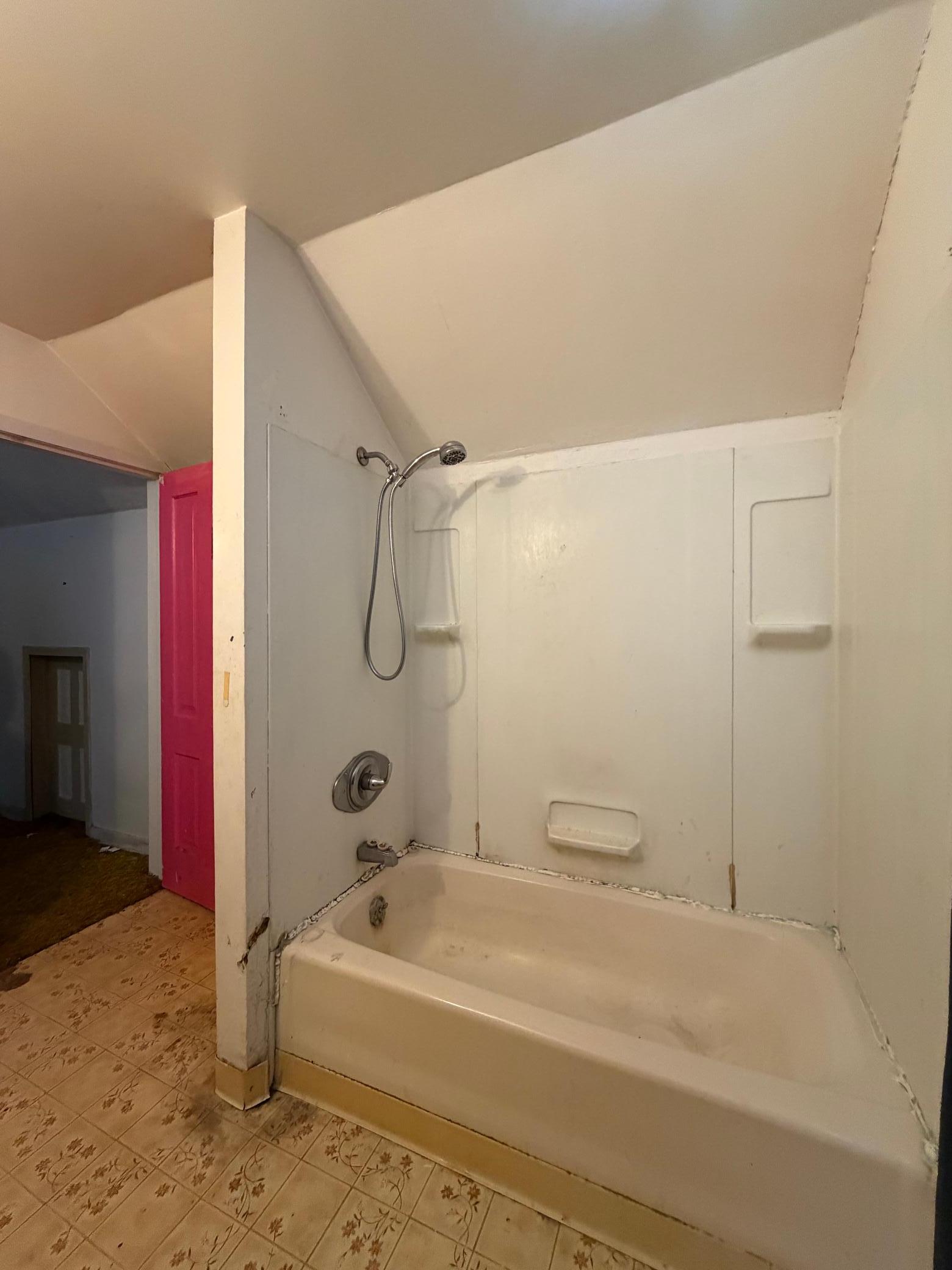 365 7th Avenue Property Photo 19