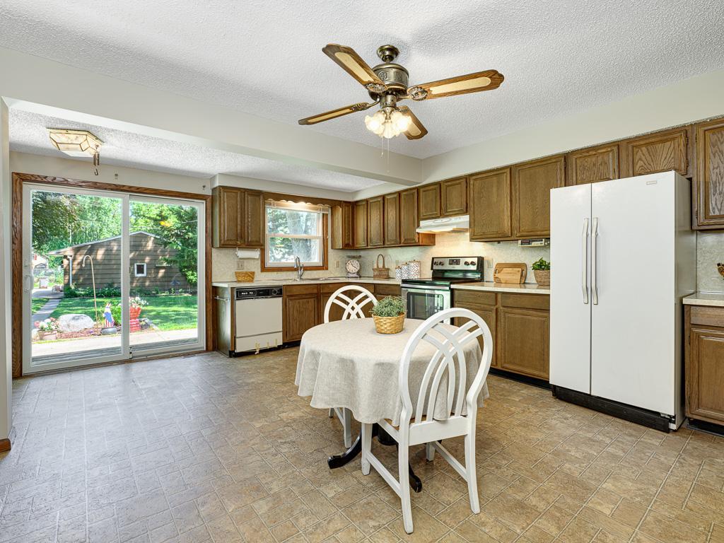 417 S Elm Street Property Photo 6