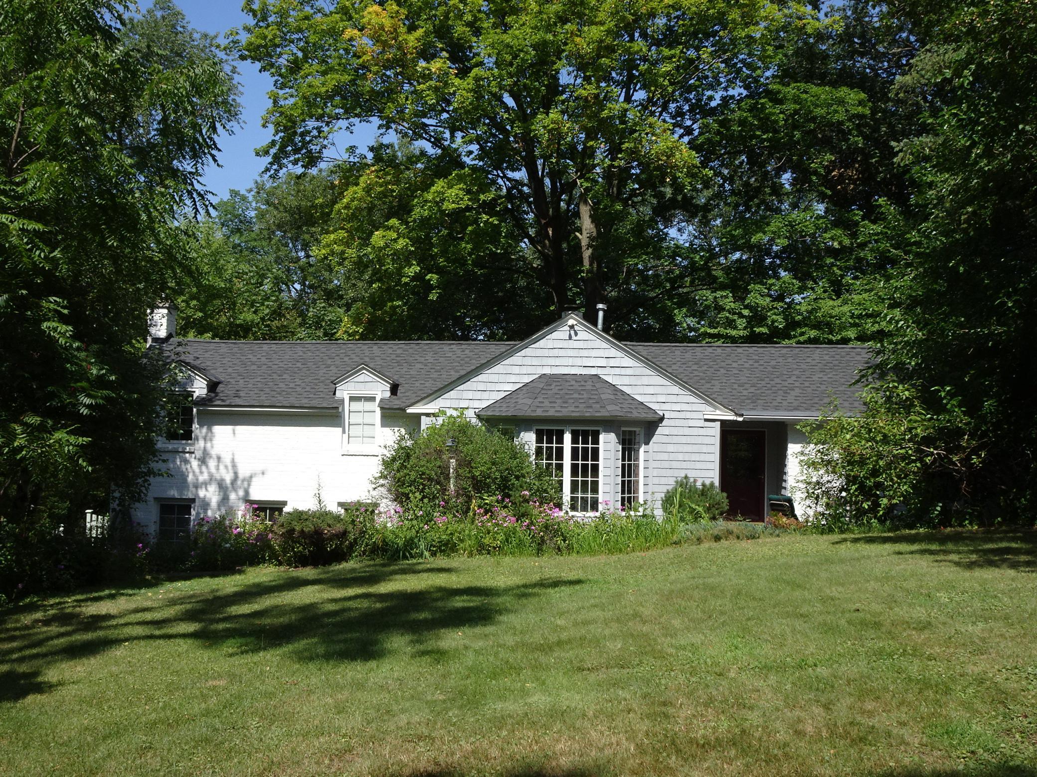 15517 Excelsior Boulevard Property Photo 1