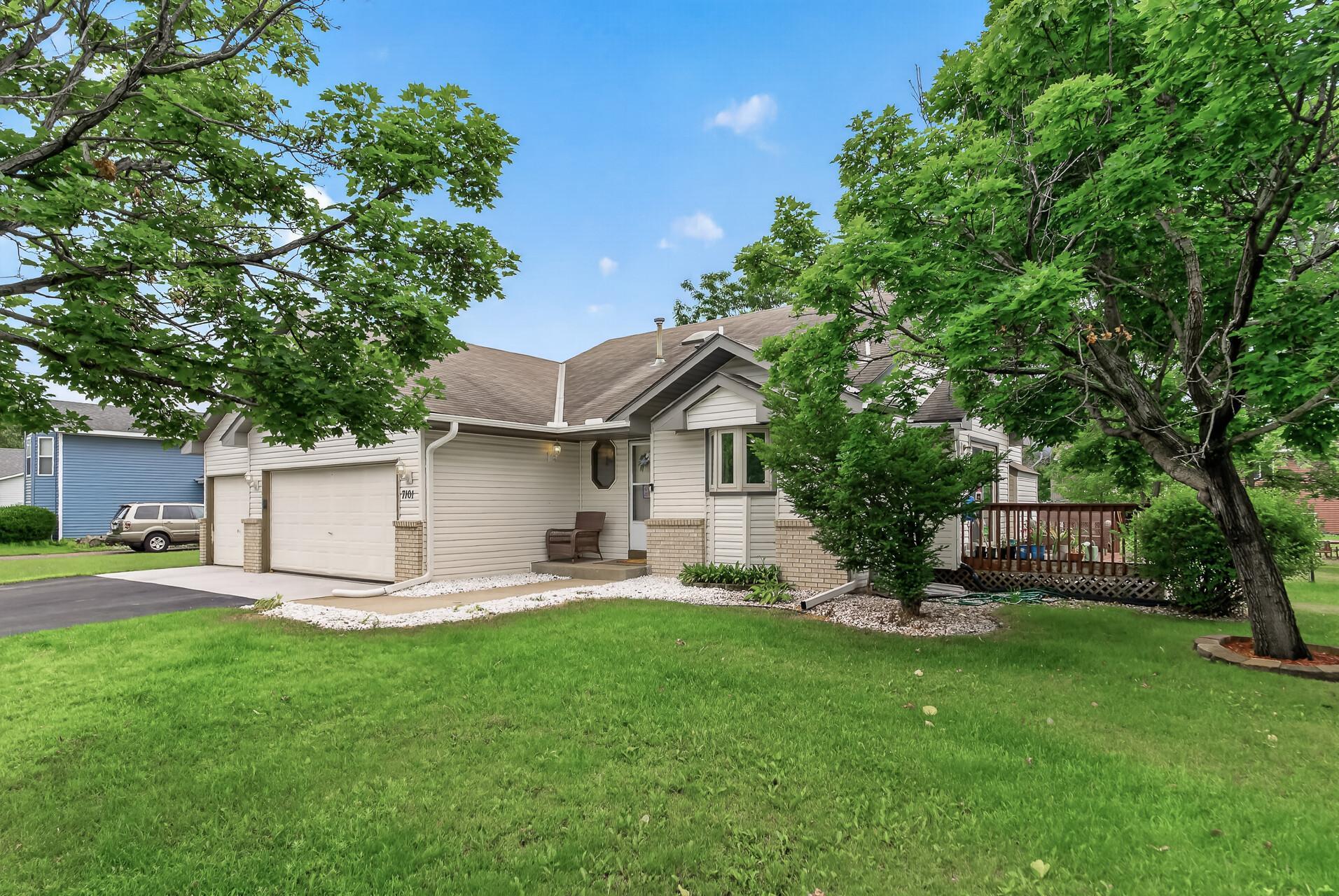 7101 Setzler Parkway Property Photo 3