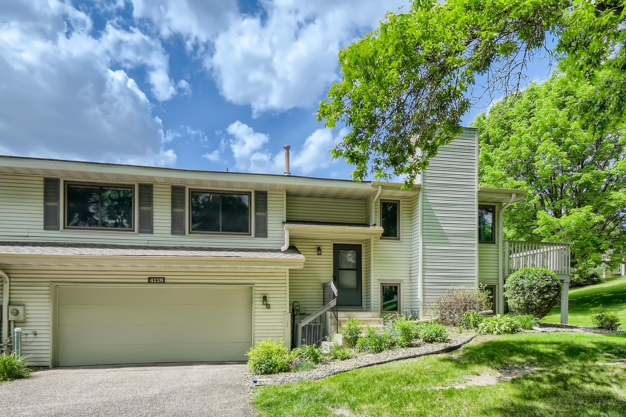 4118 Hemlock Lane N Property Photo 2