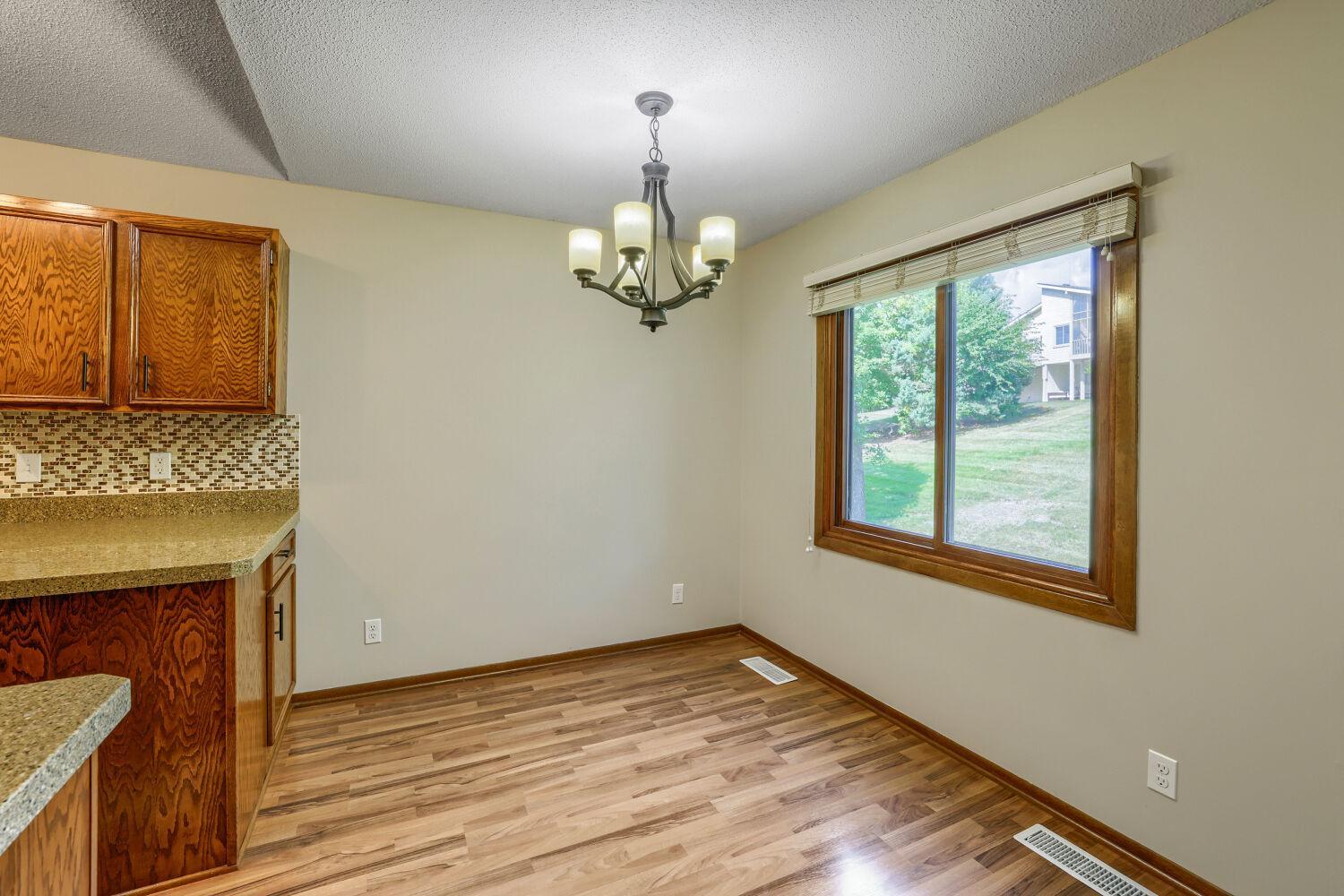 4118 Hemlock Lane N Property Photo 9