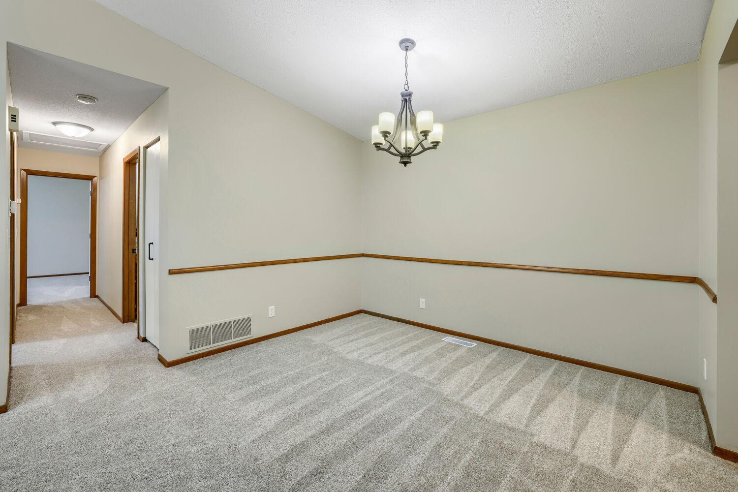 4118 Hemlock Lane N Property Photo 11