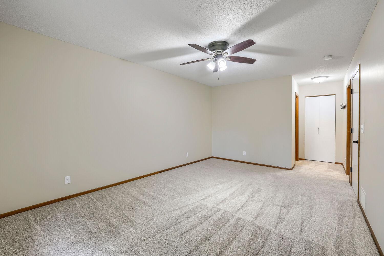 4118 Hemlock Lane N Property Photo 16