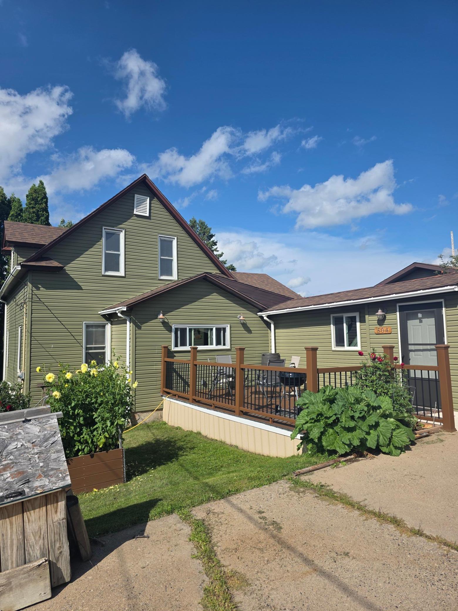 504 Corey Avenue Property Photo 1