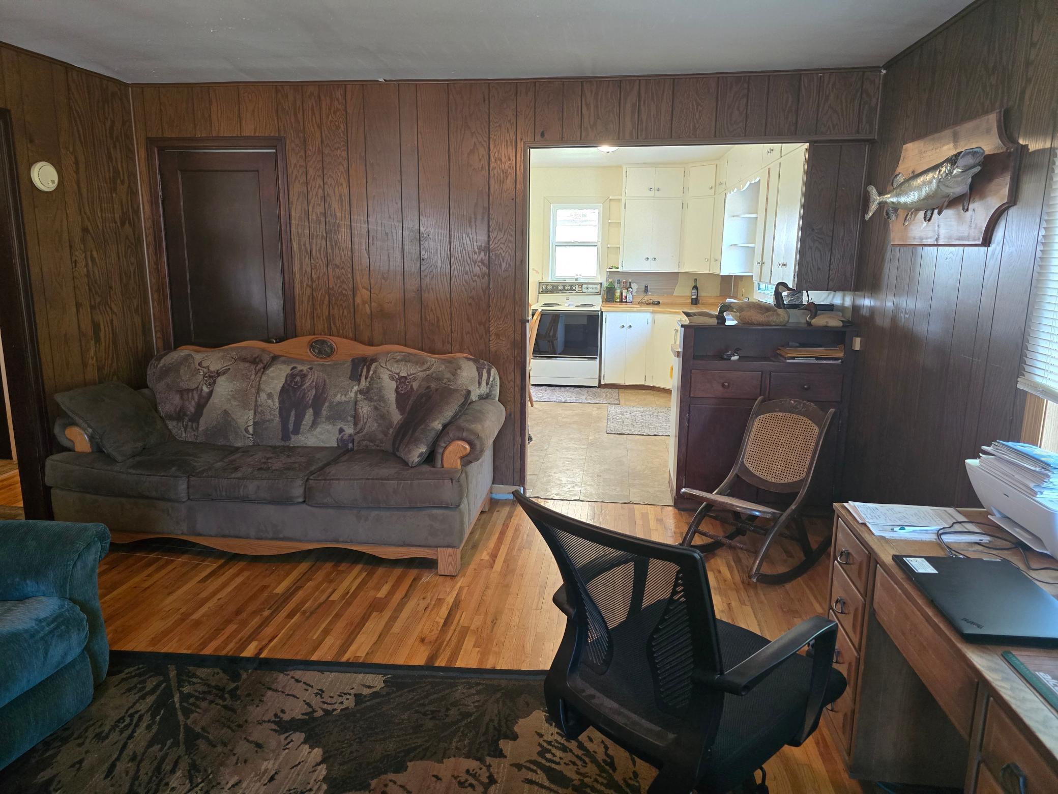 305 E Hill Drive Property Photo 3