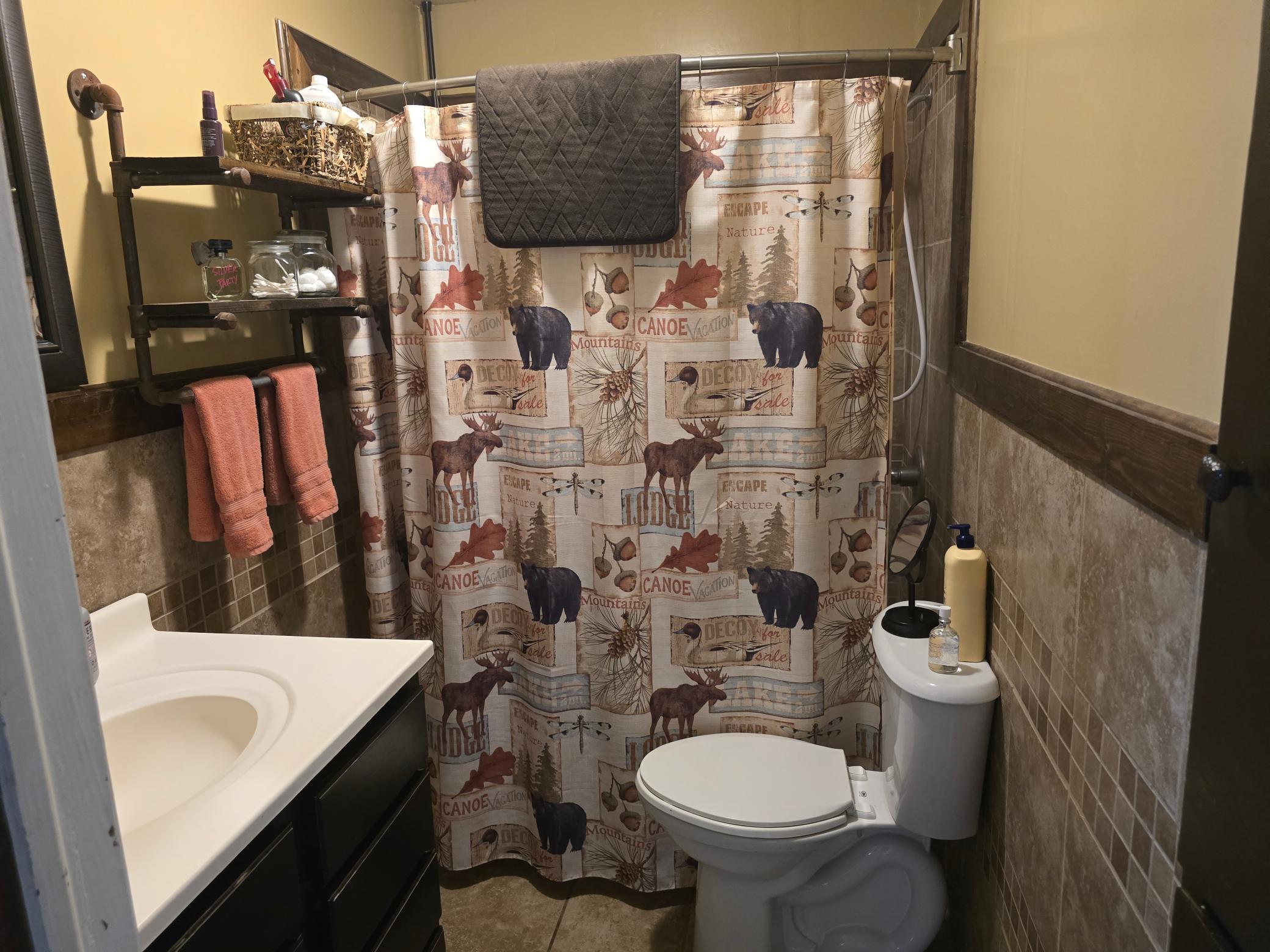 305 E Hill Drive Property Photo 6