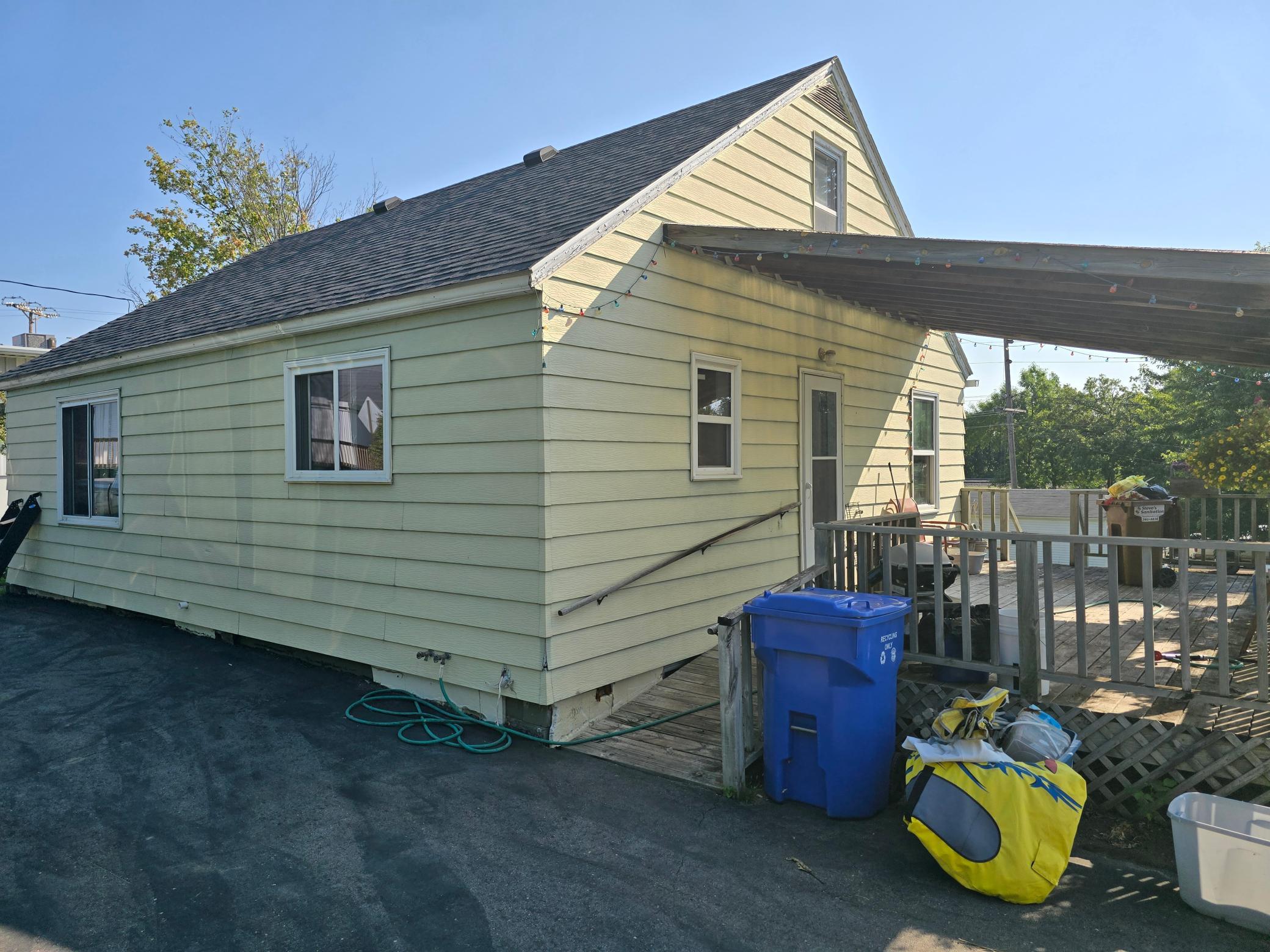 305 E Hill Drive Property Photo 16