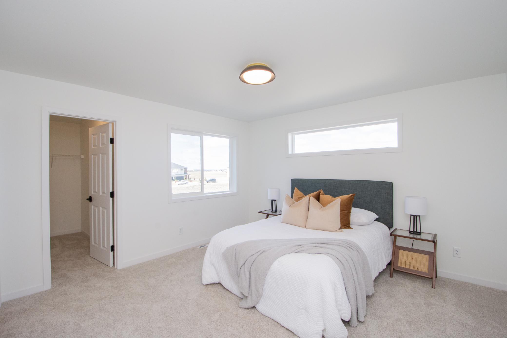 6747 Selkirk Drive S Property Photo 11