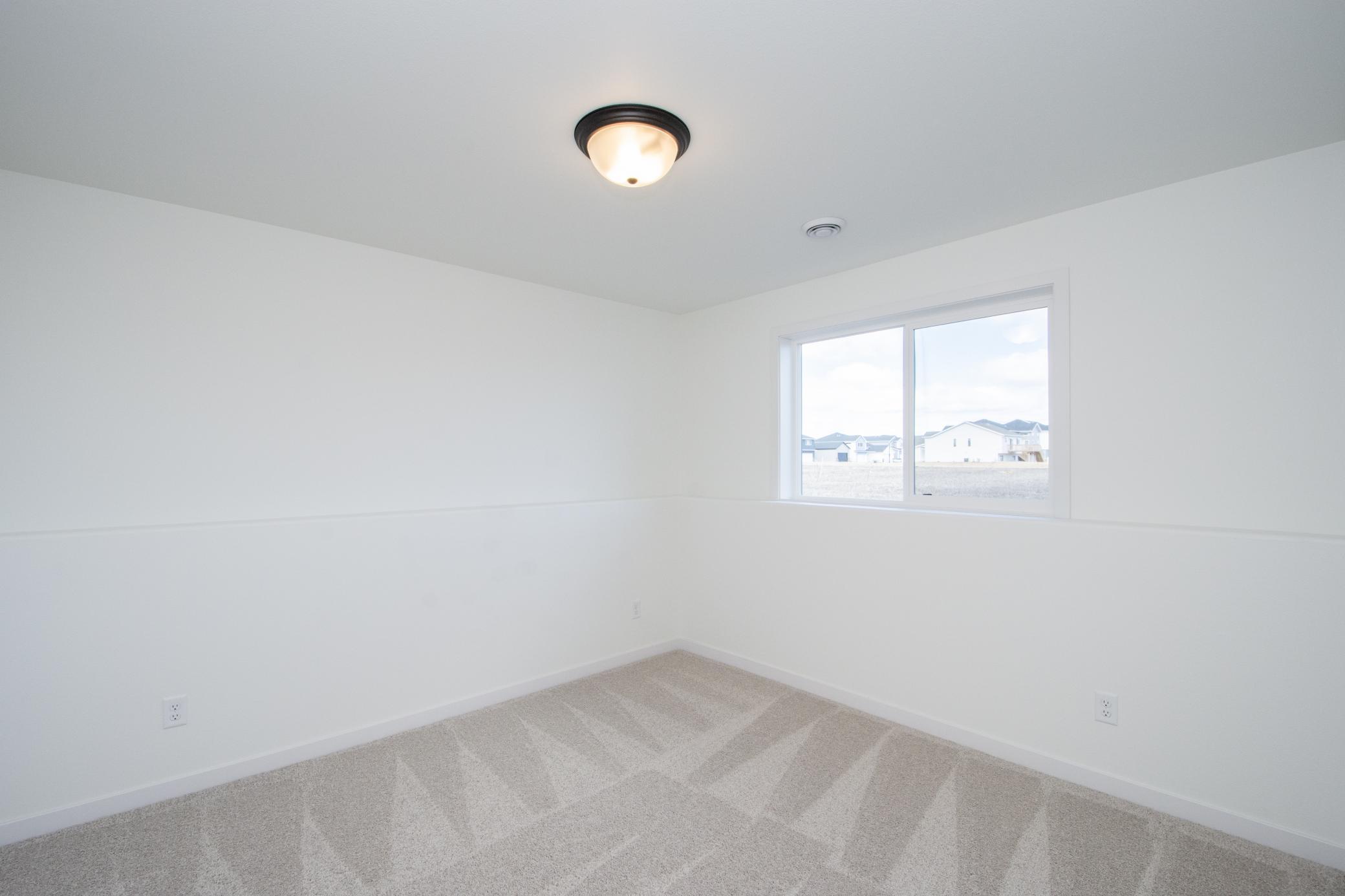 6747 Selkirk Drive S Property Photo 18
