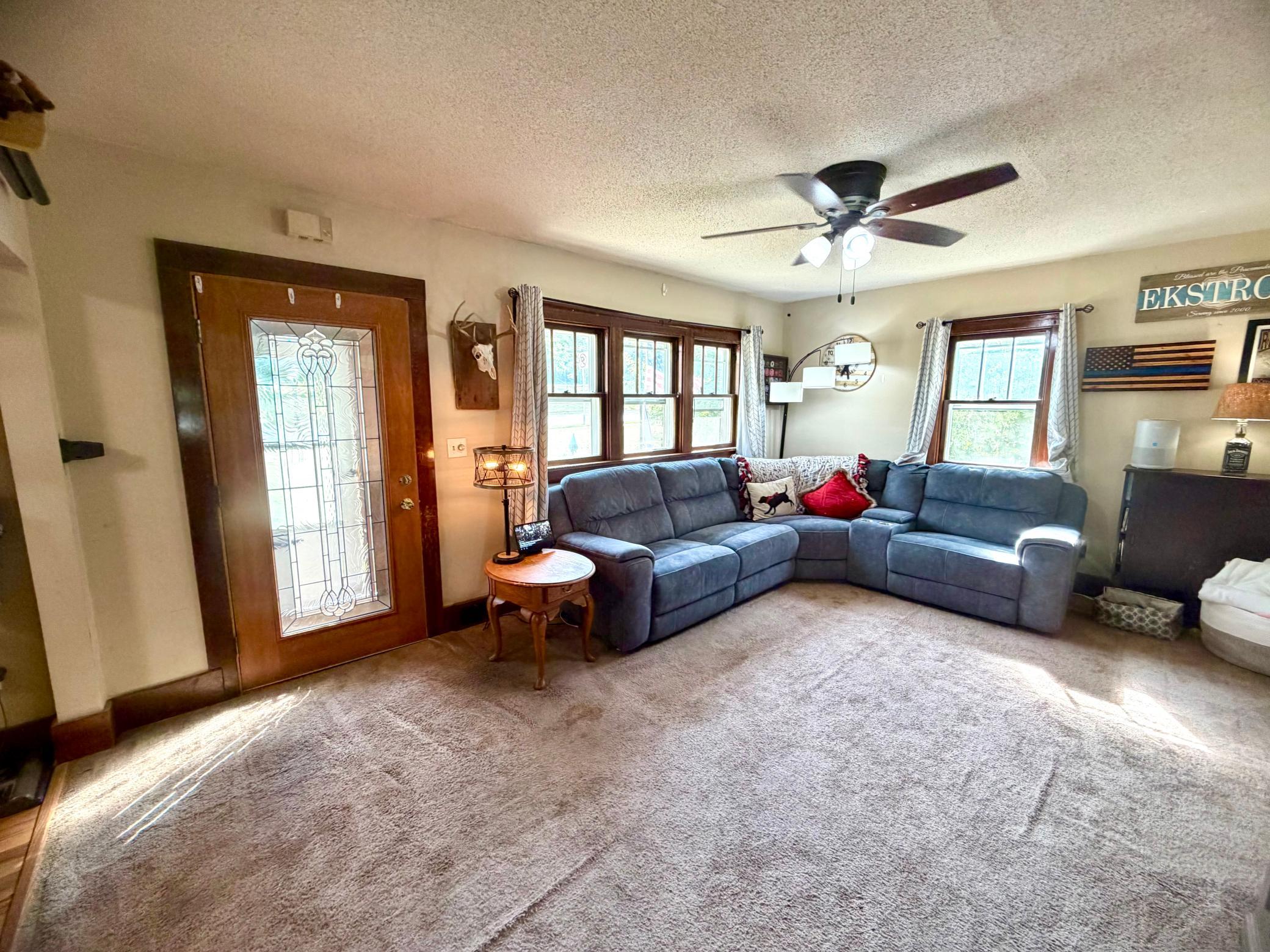 514 State Street E Property Photo 7
