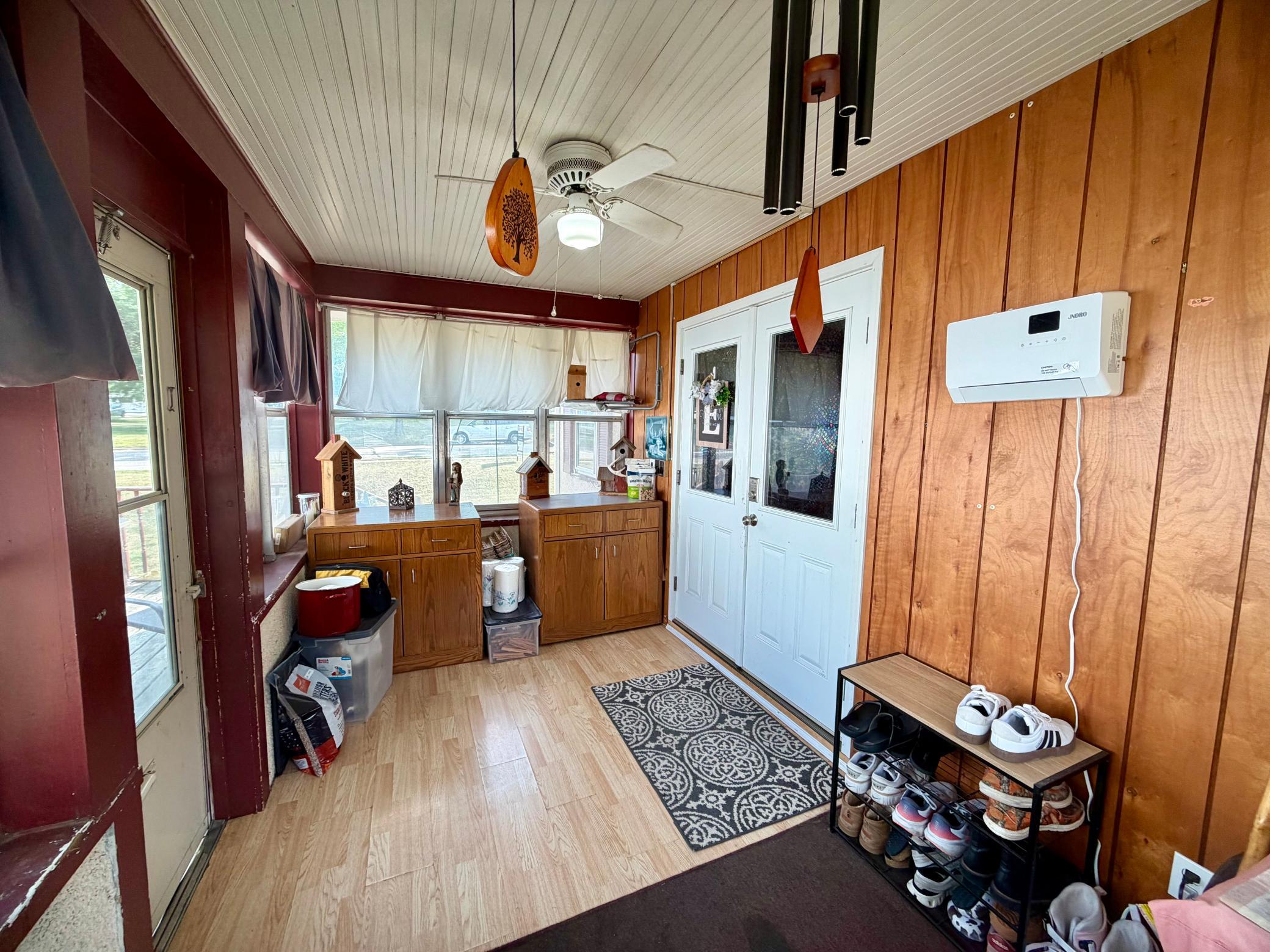 514 State Street E Property Photo 14