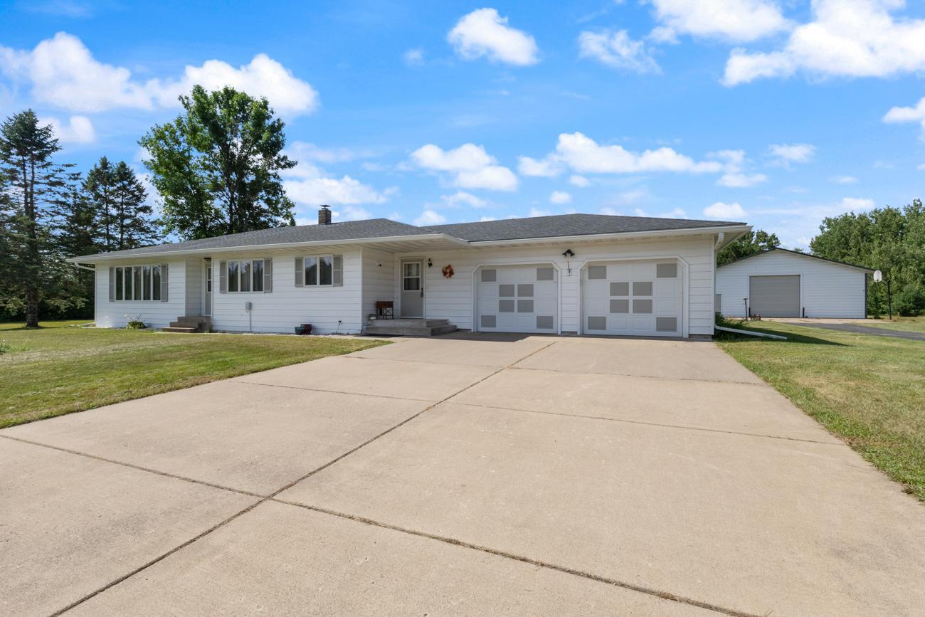 1433 Morris Avenue Property Photo 1