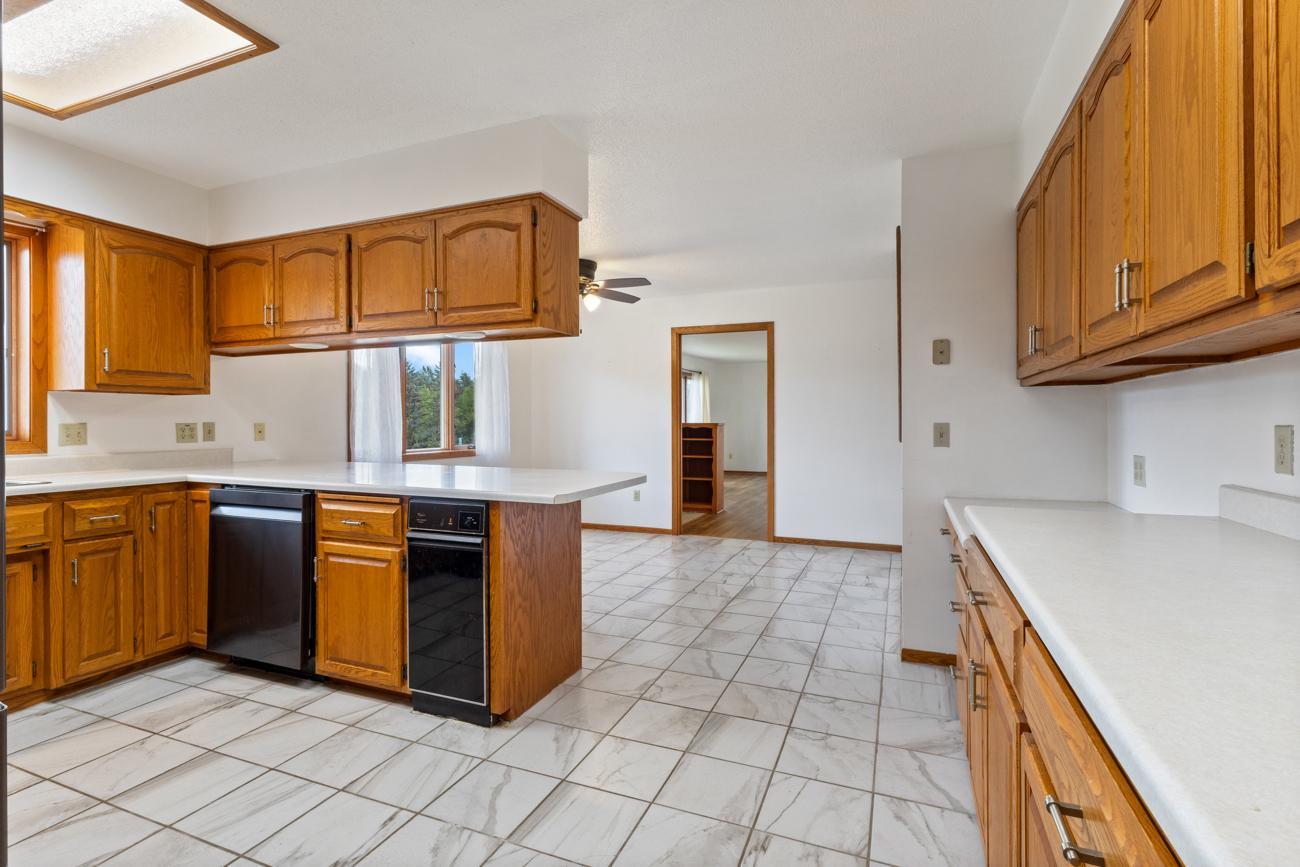 1433 Morris Avenue Property Photo 6