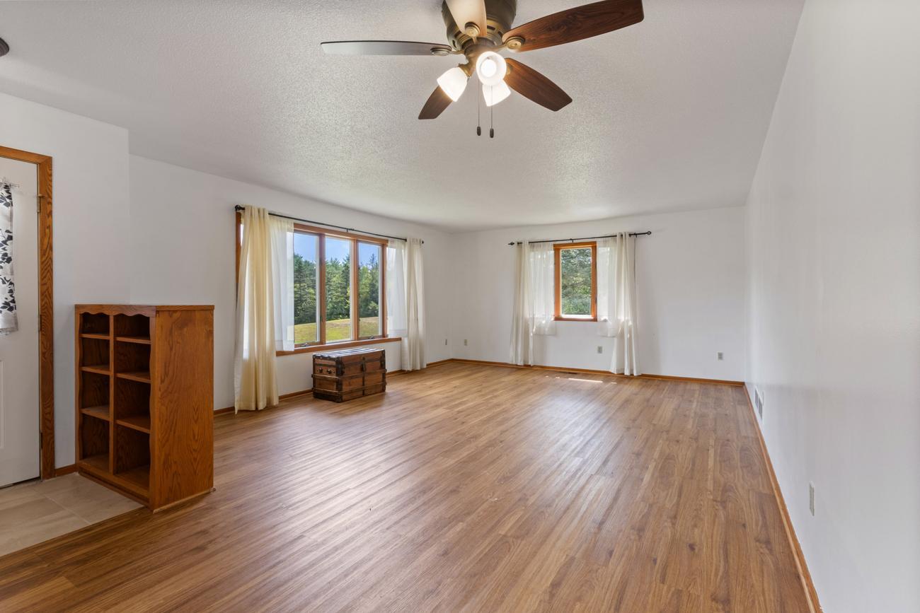 1433 Morris Avenue Property Photo 12