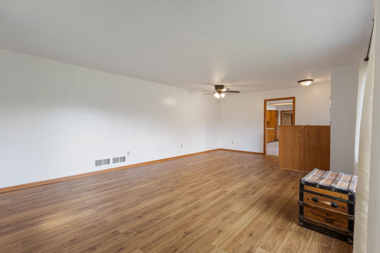 1433 Morris Avenue Property Photo 14