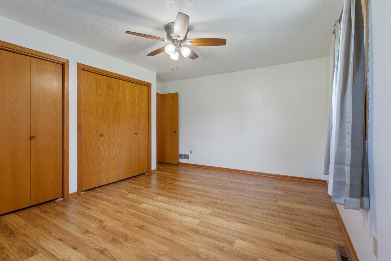 1433 Morris Avenue Property Photo 21