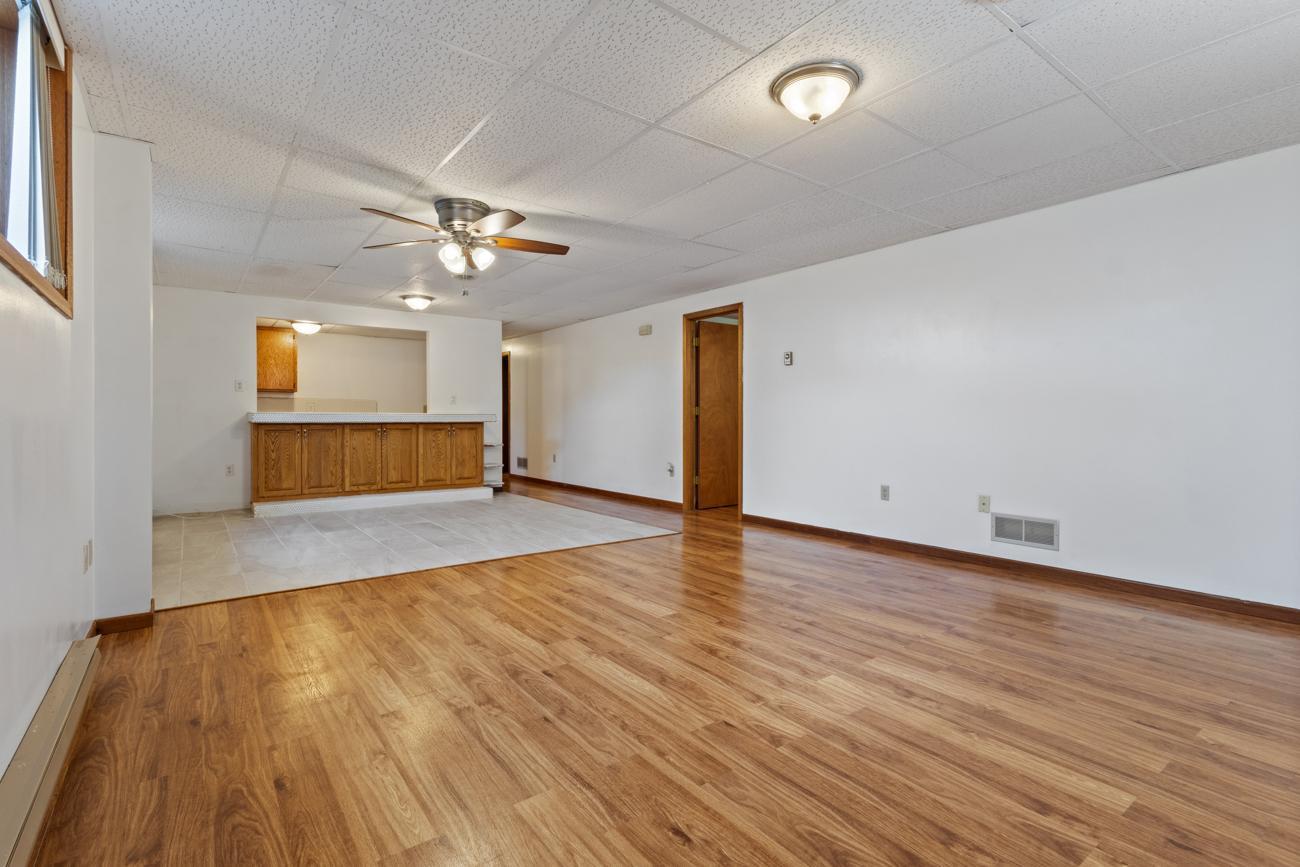1433 Morris Avenue Property Photo 36