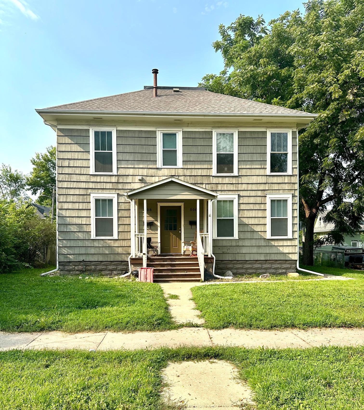 506 W College Street Property Photo 1