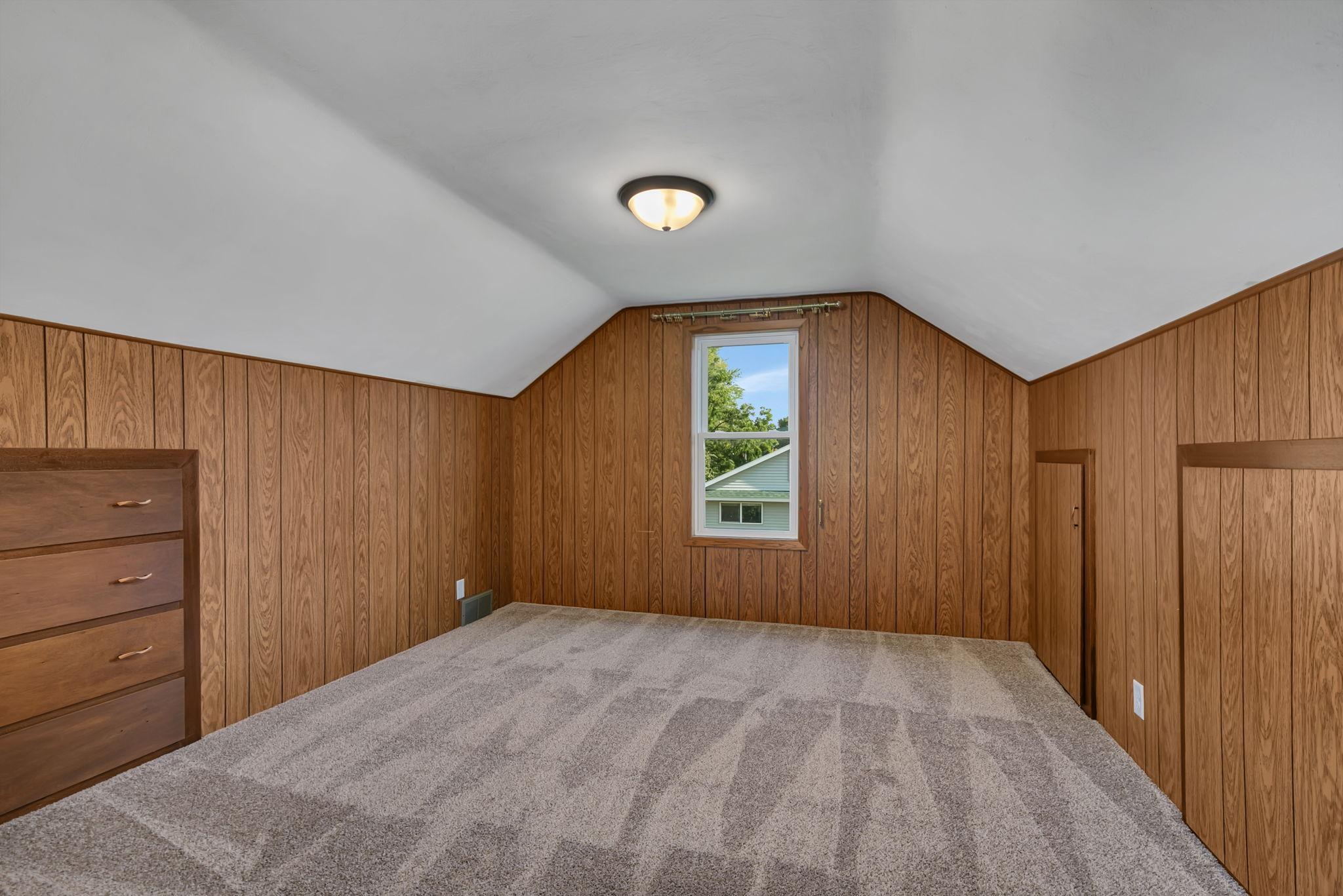 201 1st Street Property Photo 6