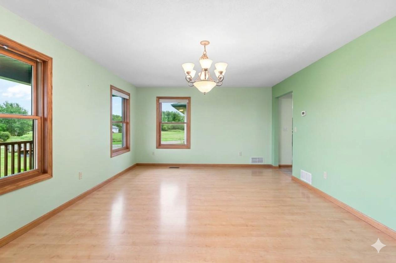 42790 Elmcrest Avenue Property Photo 7