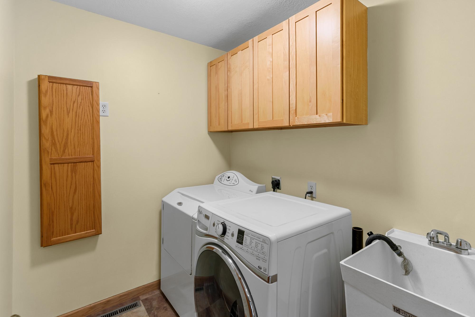 42790 Elmcrest Avenue Property Photo 19