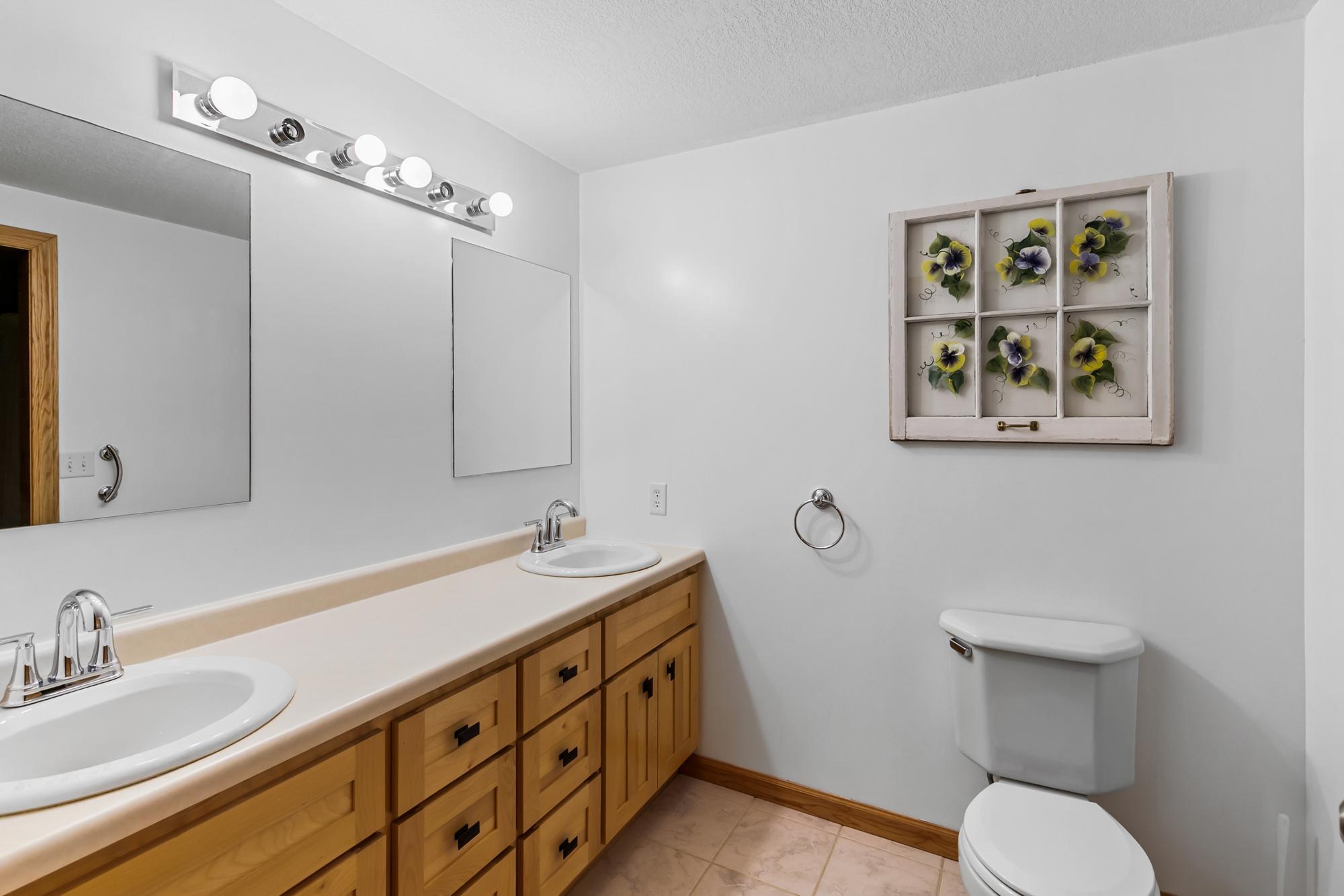 42790 Elmcrest Avenue Property Photo 25