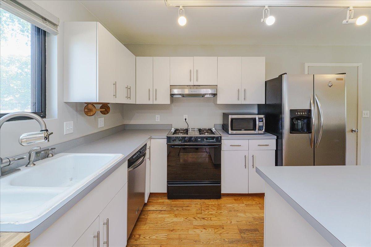 1009 2nd Street E Property Photo 14
