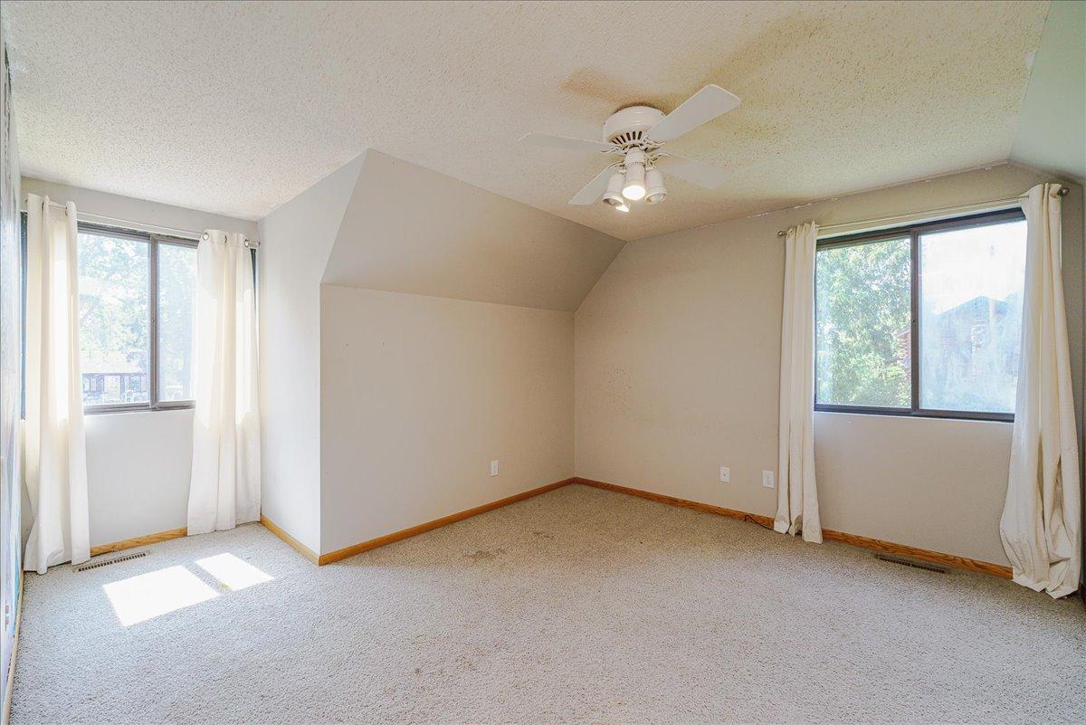 1009 2nd Street E Property Photo 21
