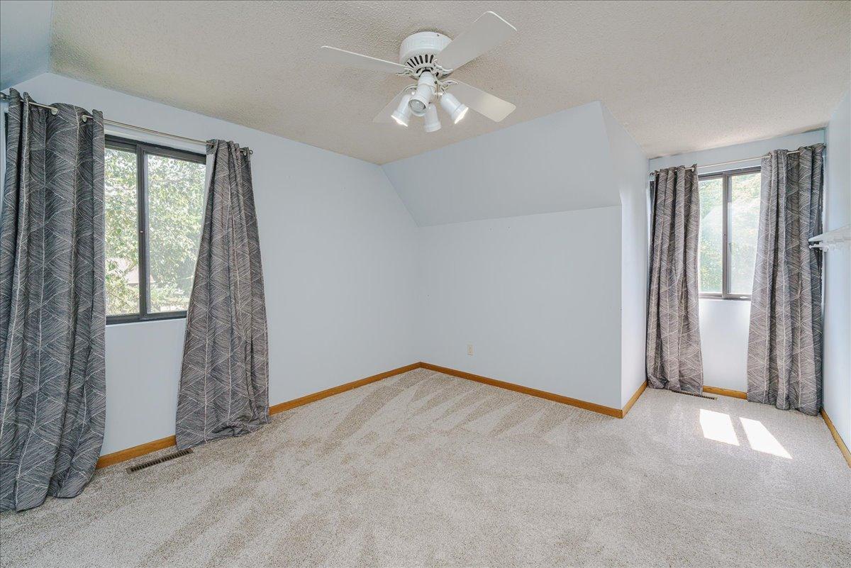 1009 2nd Street E Property Photo 23