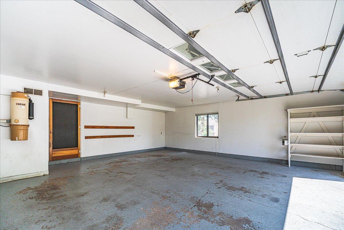1009 2nd Street E Property Photo 31