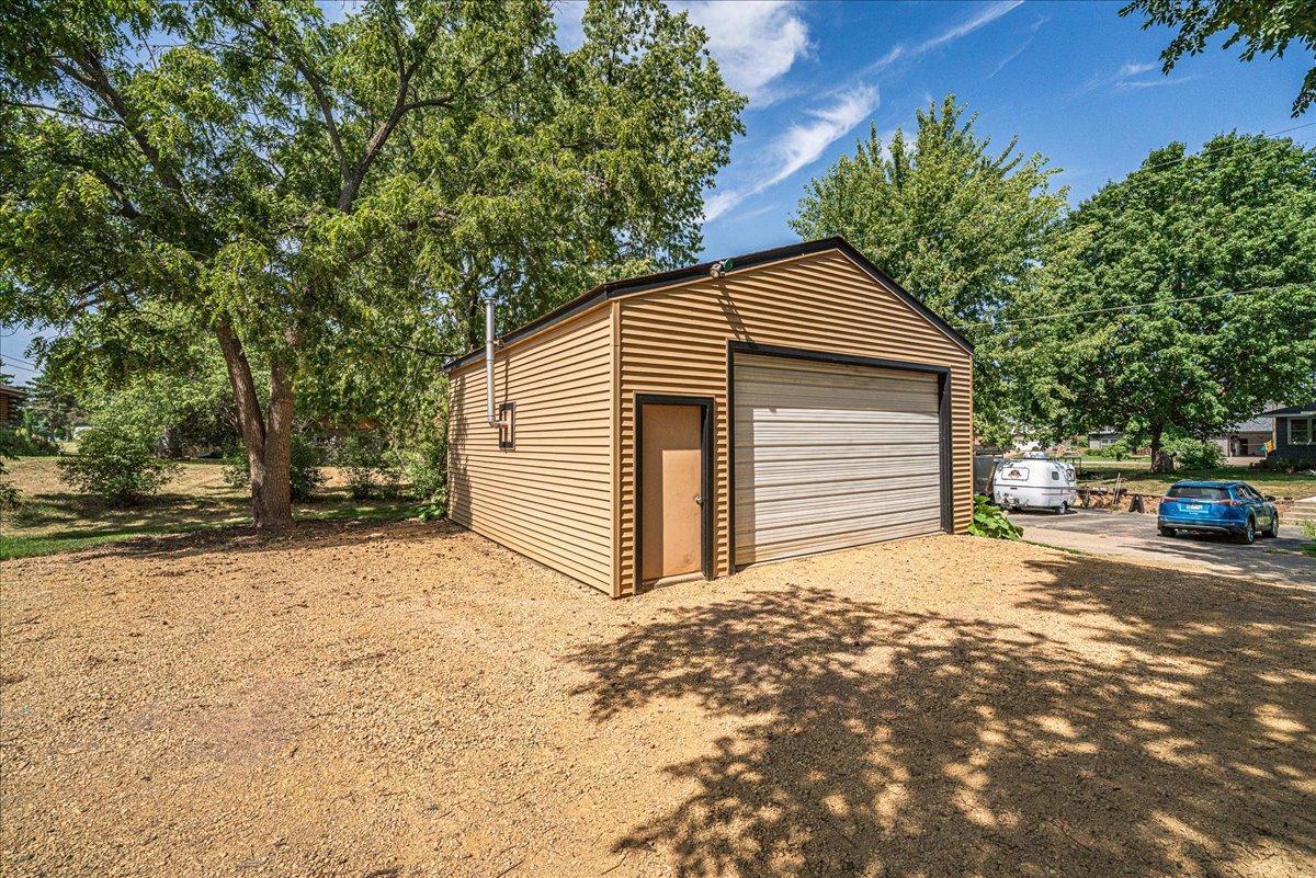 1009 2nd Street E Property Photo 34