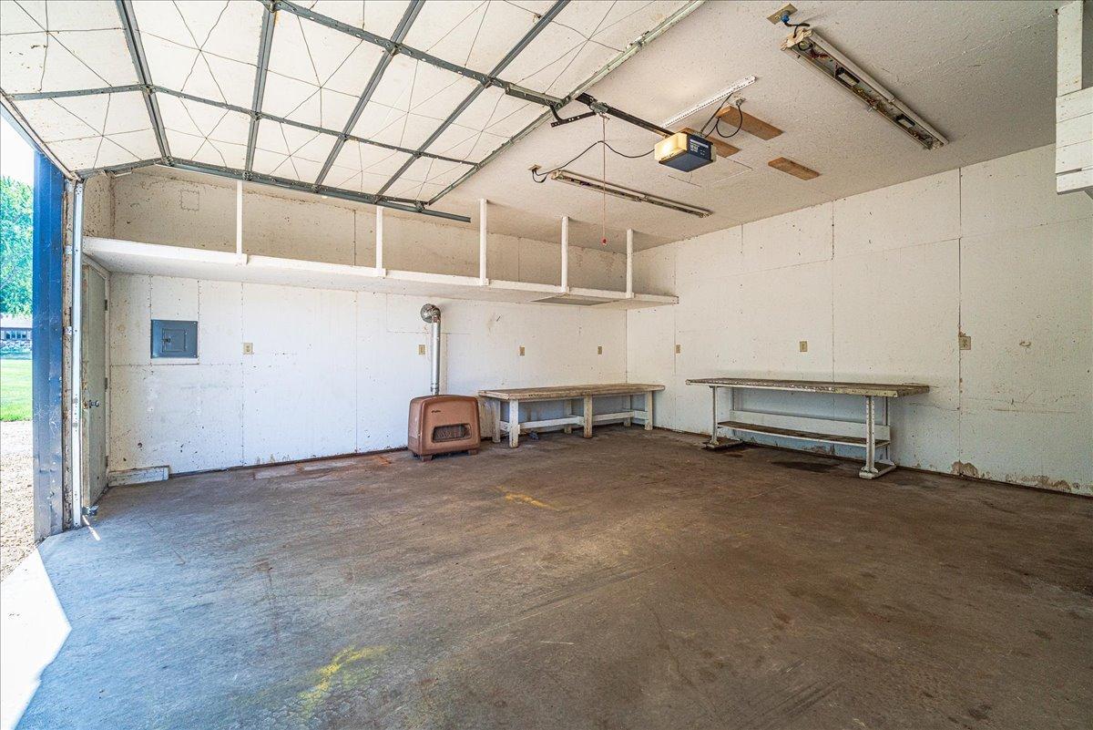 1009 2nd Street E Property Photo 35
