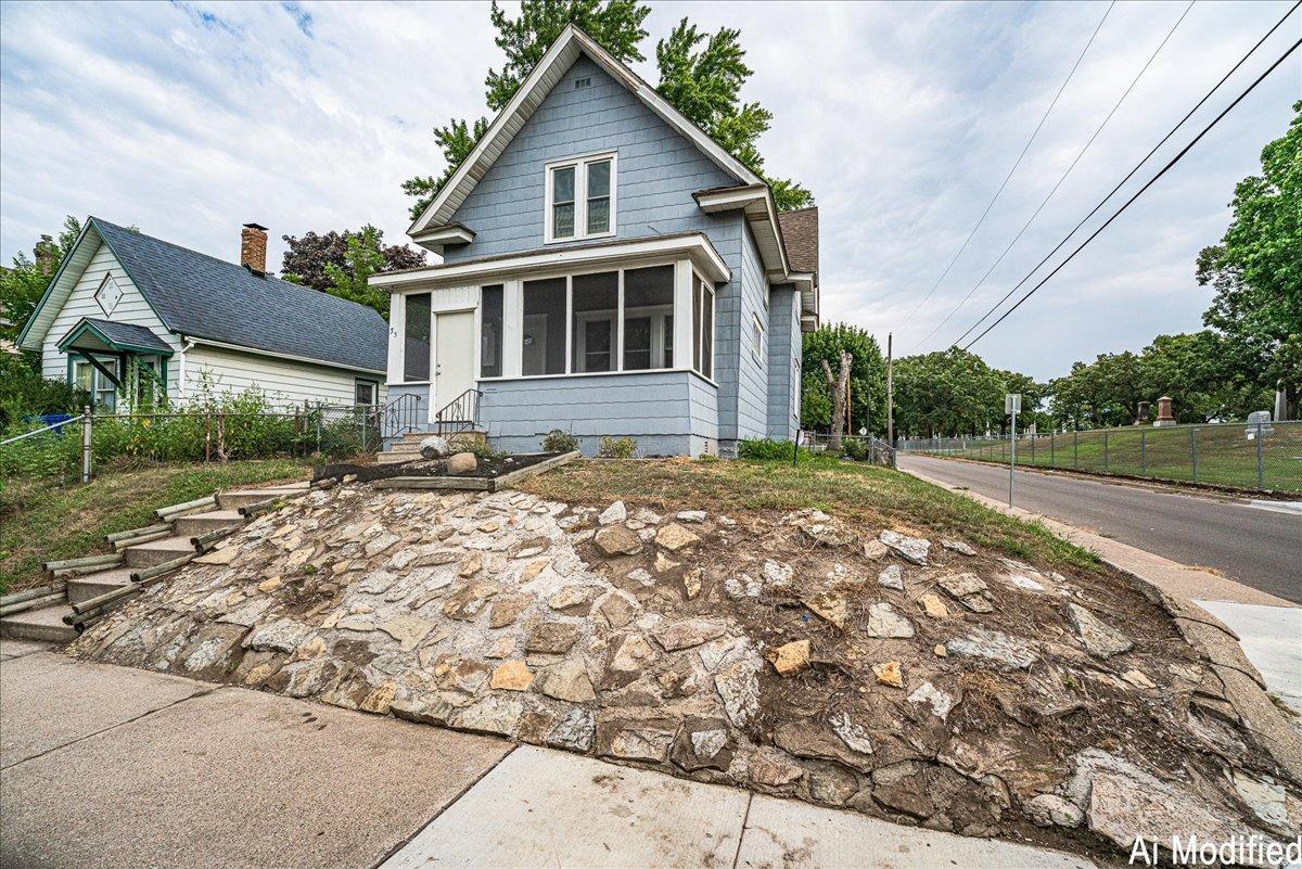 35 Manitoba Avenue Property Photo 2