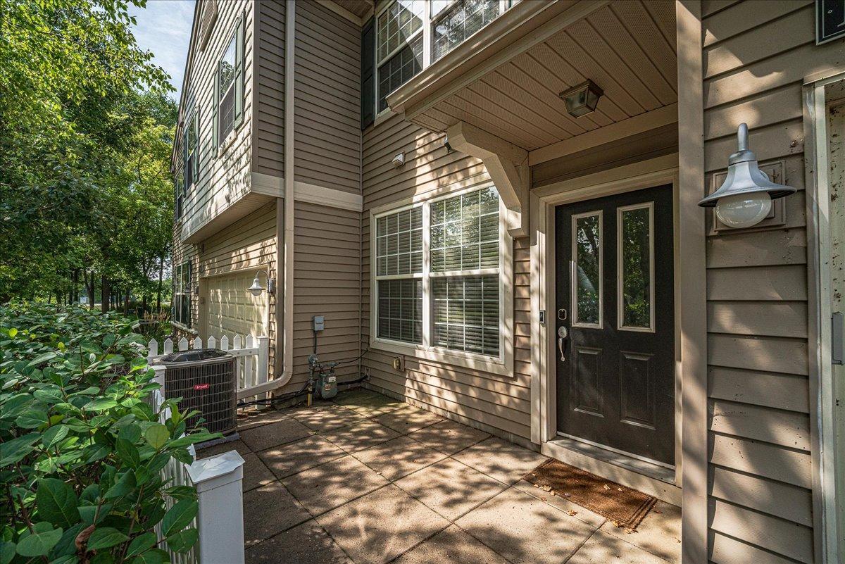 13660 Brass Parkway Property Photo 3