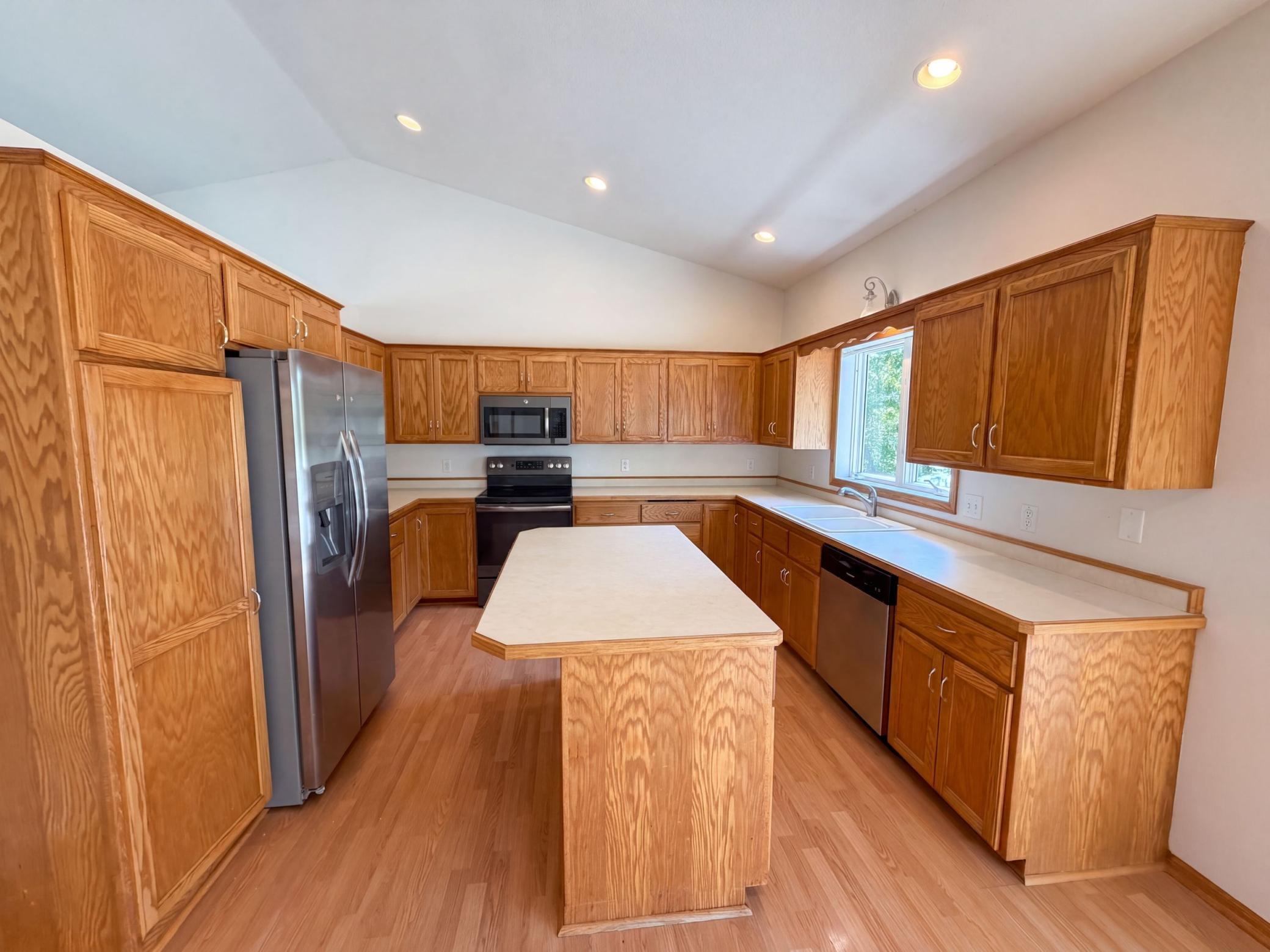 8763 Autumn Oaks Drive Property Photo 6