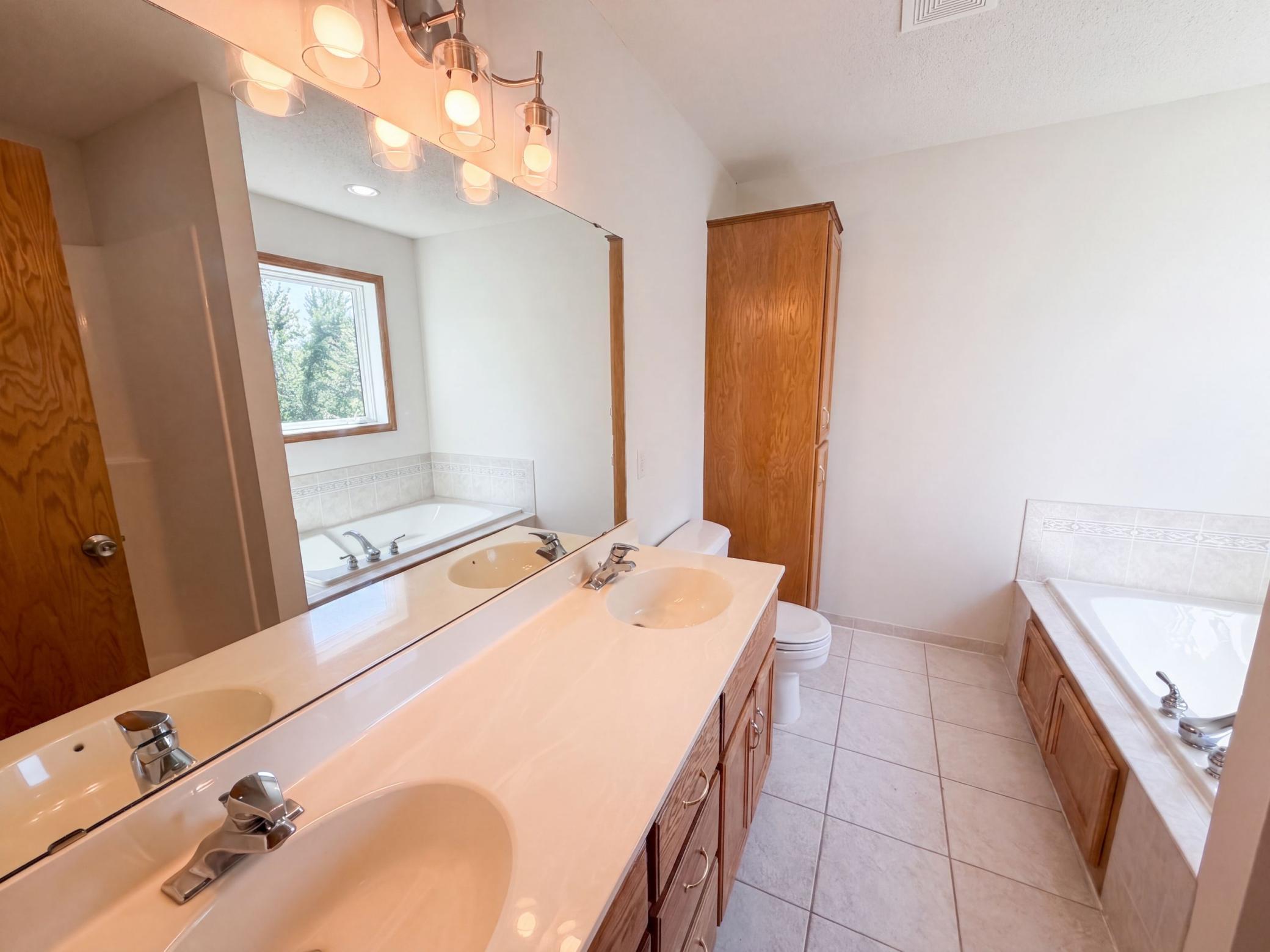 8763 Autumn Oaks Drive Property Photo 22