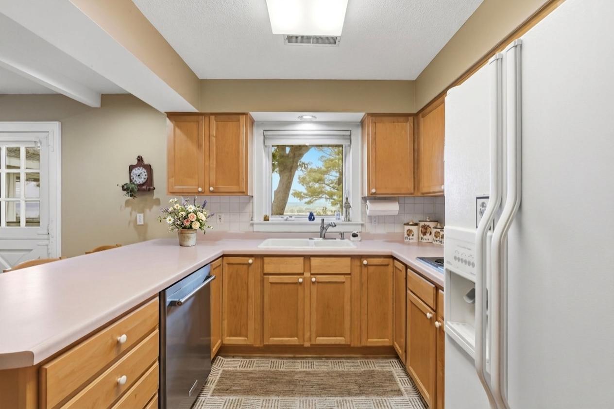 272 Cove Road Property Photo 11