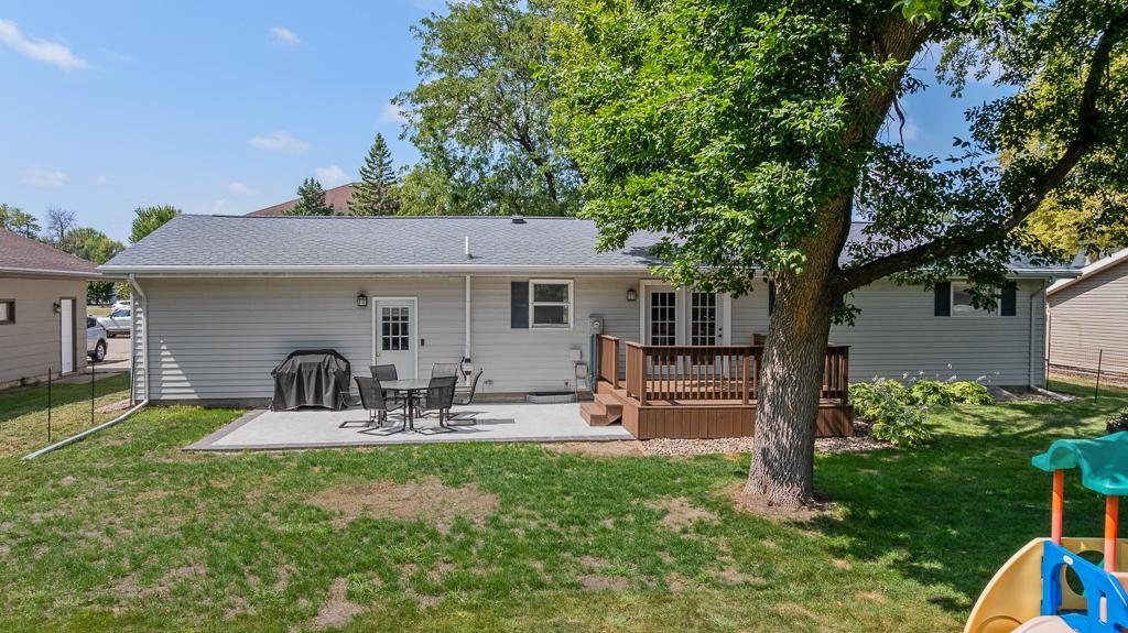 807 Hackberry Drive Property Photo 4