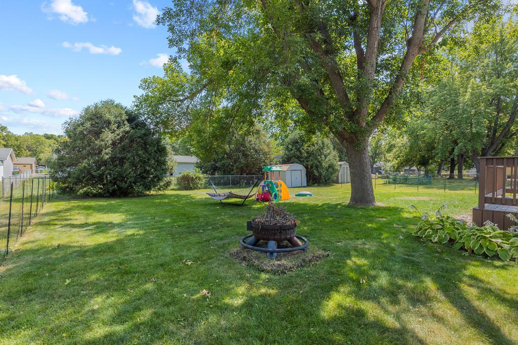 807 Hackberry Drive Property Photo 6