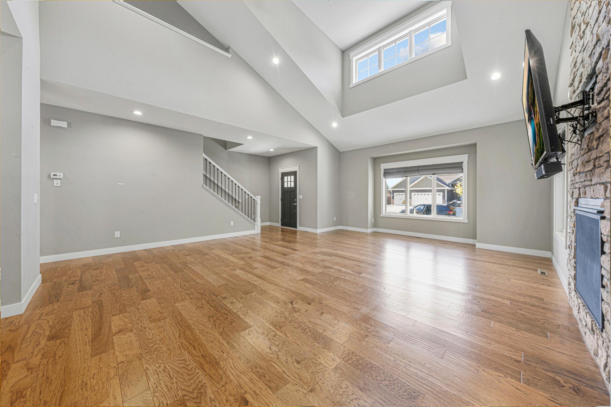 317 Oak Marsh Drive Property Photo 6