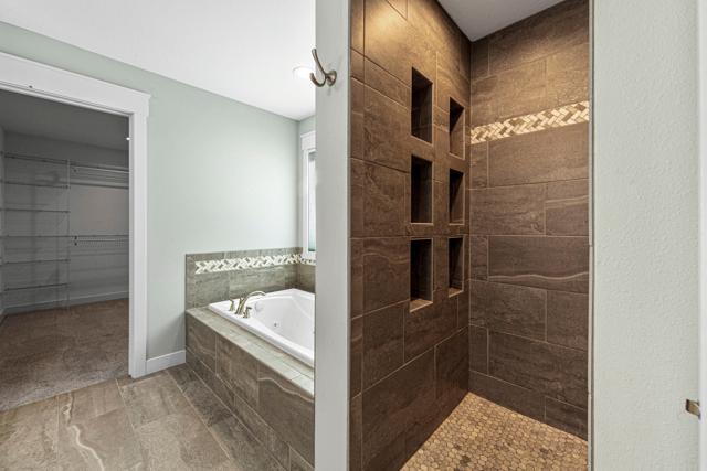 317 Oak Marsh Drive Property Photo 33