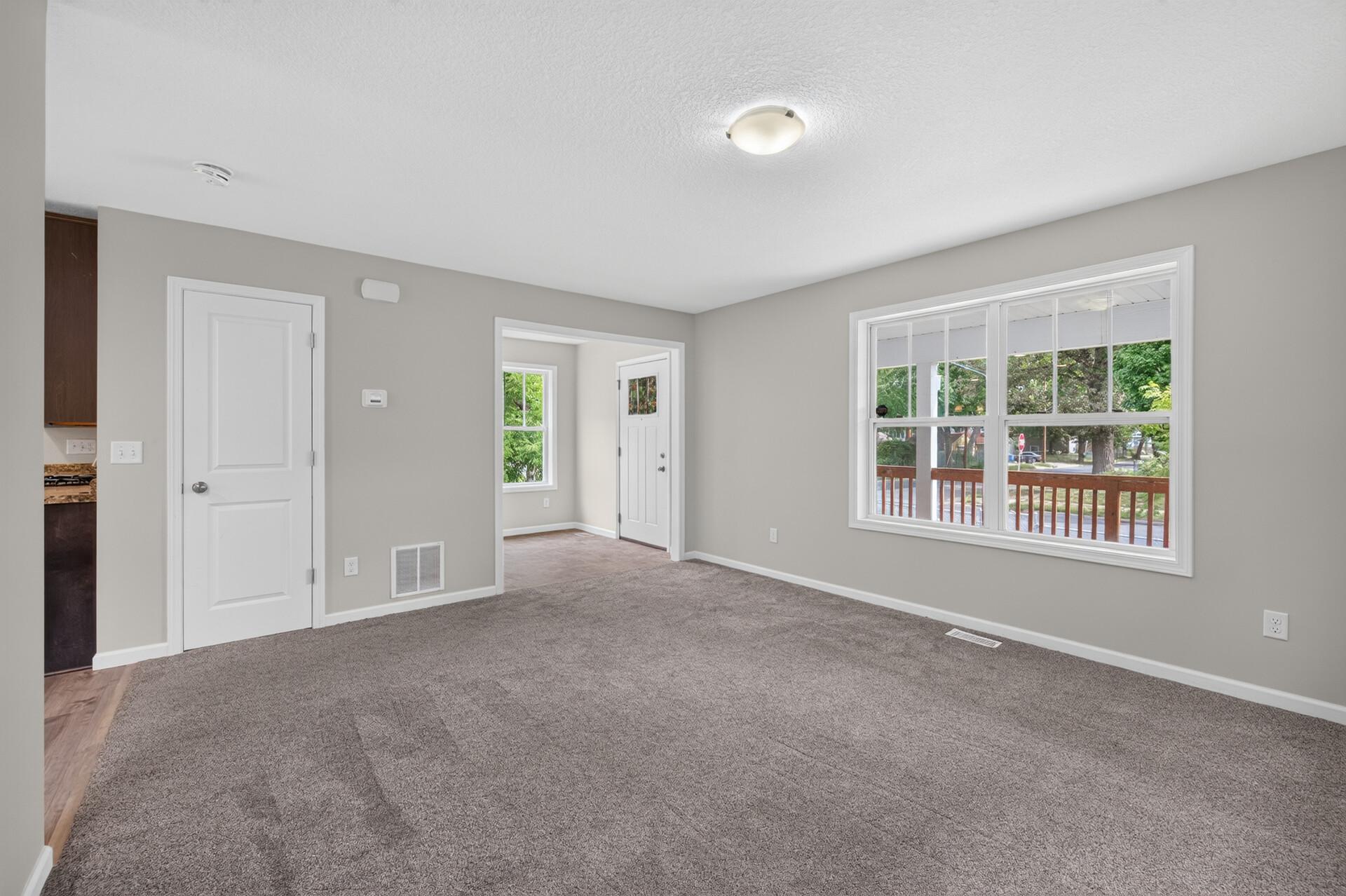 2131 Bryant Avenue N Property Photo 5