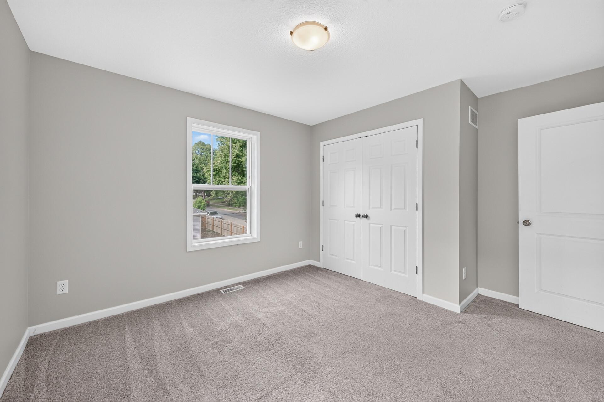 2131 Bryant Avenue N Property Photo 27